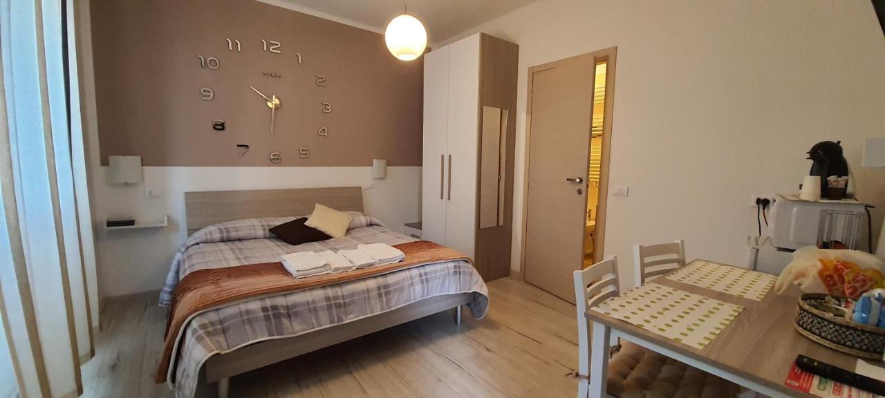 Le Di Sabrina Con Bagno In Sarzana