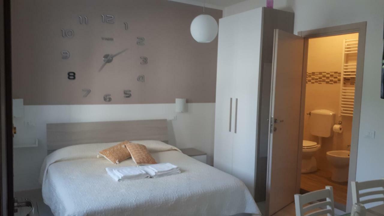 Gasthuis Le Di Sabrina Con Bagno In Sarzana