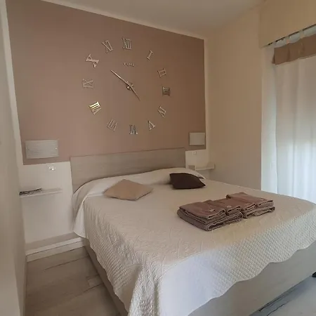 Le camere di Sabrina con bagno in camera Sarzana Esterno foto