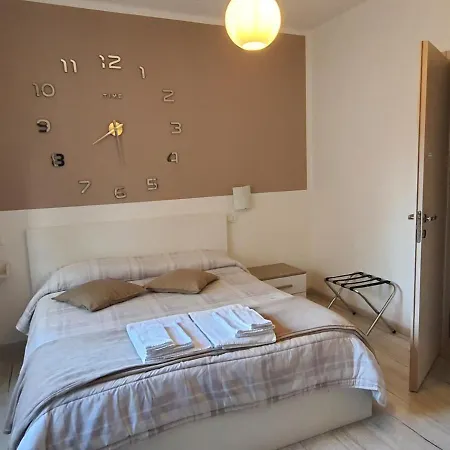Le camere di Sabrina con bagno in camera Sarzana Esterno foto