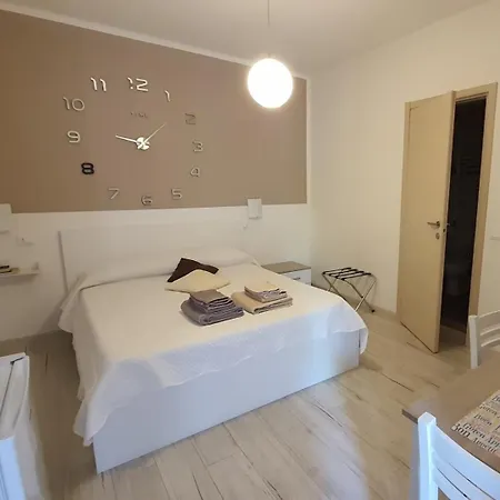 Le camere di Sabrina con bagno in camera Sarzana Esterno foto