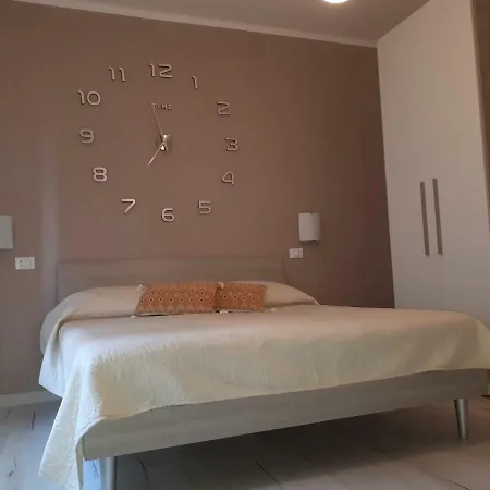 Le camere di Sabrina con bagno in camera Sarzana Esterno foto