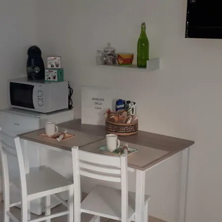 Le camere di Sabrina con bagno in camera Sarzana Esterno foto